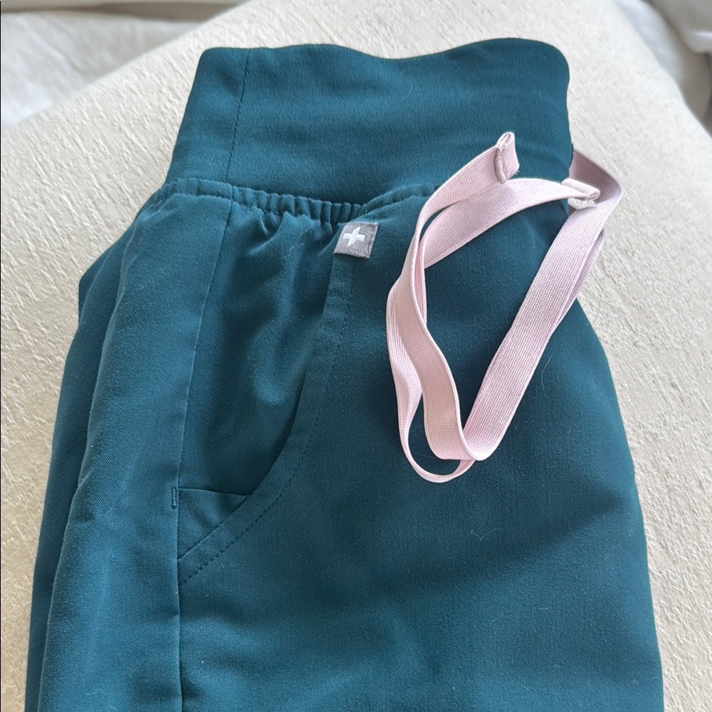 Teal Figs Scrub bottoms with Pink Drawstring